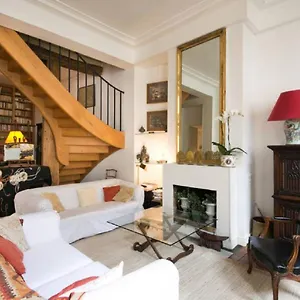 Apartment Duplex St-michel - Quartier Latin, Paris